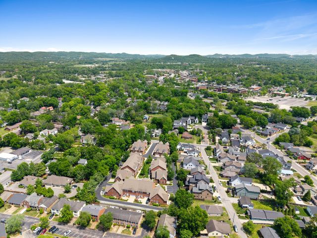 128 Brilliantine Cir, Franklin, TN 37064