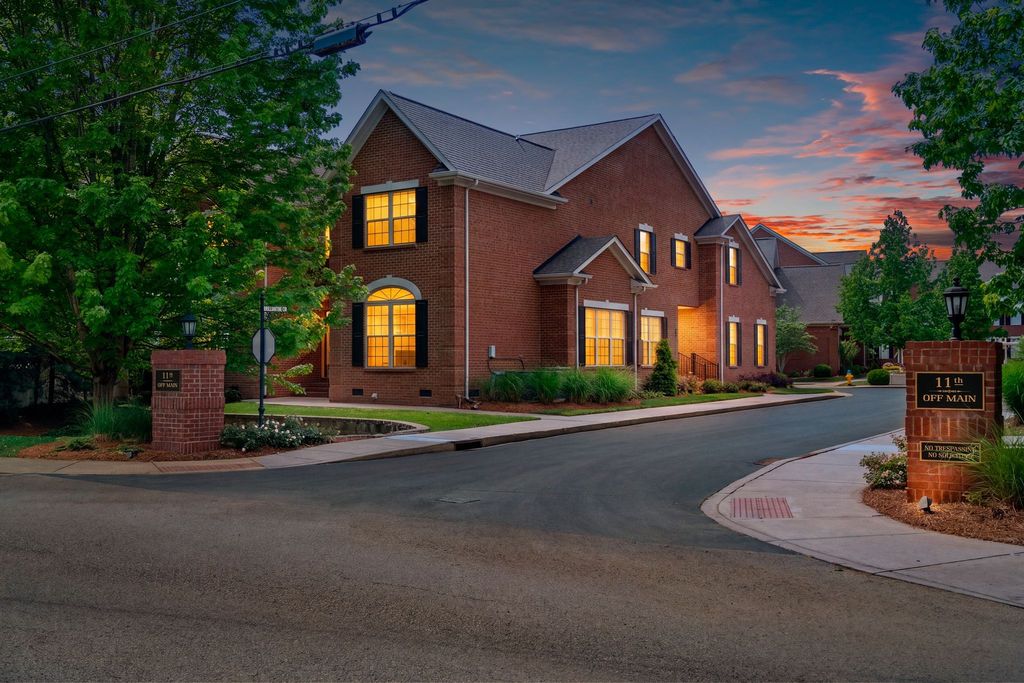 128 Brilliantine Cir, Franklin, TN 37064