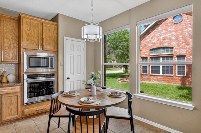 812 Cascades Drive, Allen, TX 75002