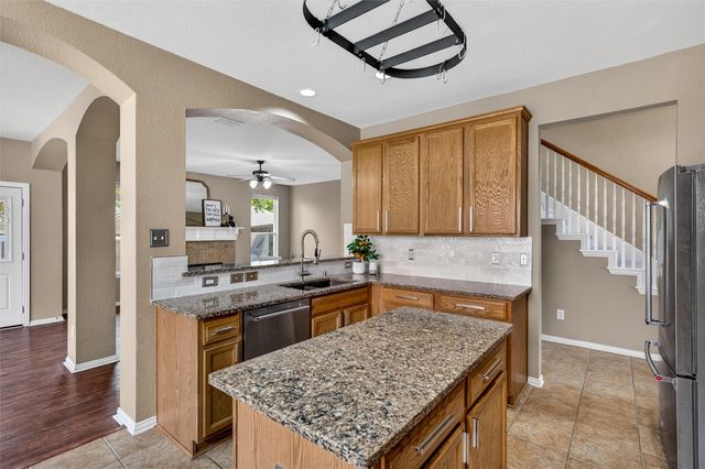 812 Cascades Drive, Allen, TX 75002