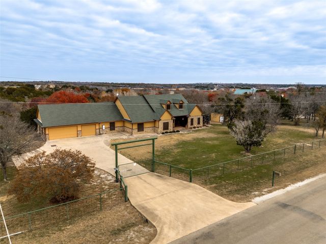 330 Deer Track Road, Weatherford, TX 76085