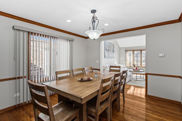 8208 W Park Avenue, Niles, IL 60714