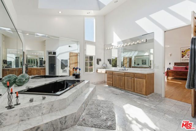 815 Georgina Avenue, Santa Monica, CA 90402