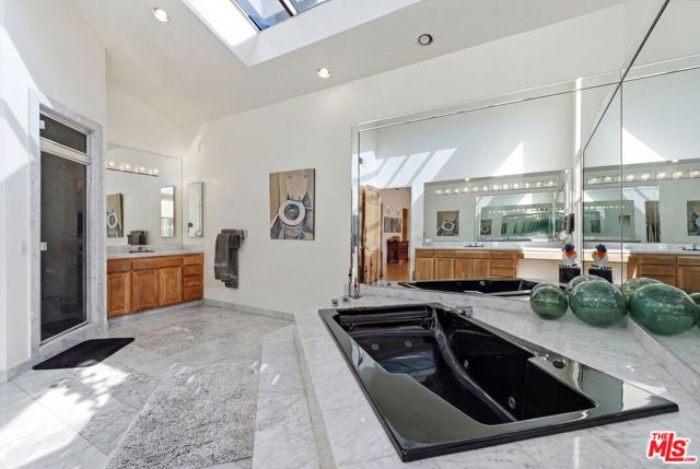 815 Georgina Avenue, Santa Monica, CA 90402