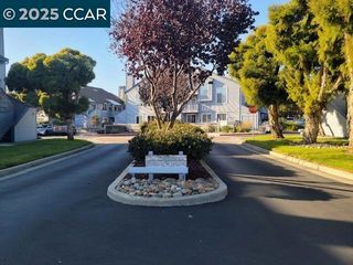 473 Cork Harbour Cir A, Redwood City, CA 94065