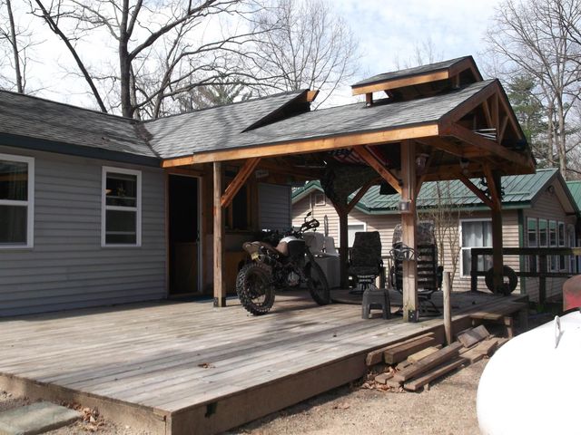 992 Lake Drive, Harrison, MI 48625