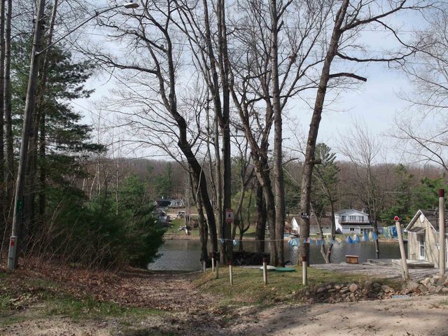 992 Lake Drive, Harrison, MI 48625