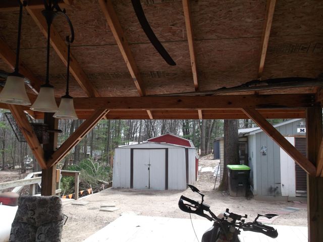 992 Lake Drive, Harrison, MI 48625