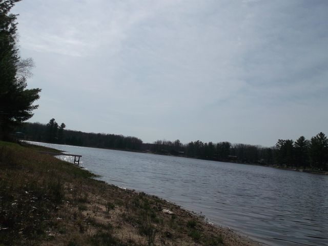 992 Lake Drive, Harrison, MI 48625