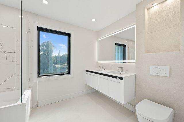 863 Main St, Reading, MA 01867