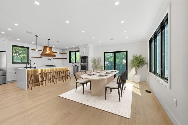 863 Main St, Reading, MA 01867