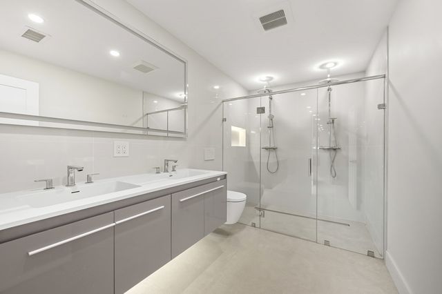 863 Main St, Reading, MA 01867