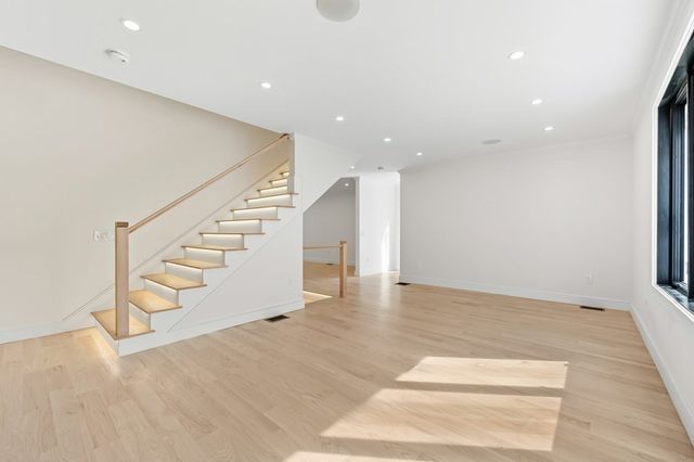 863 Main St, Reading, MA 01867