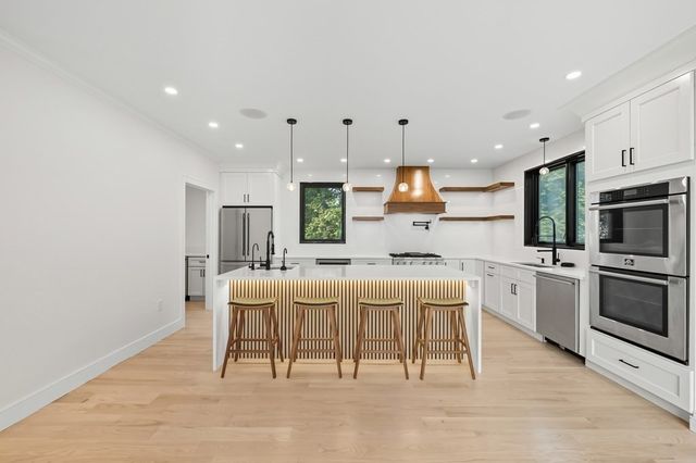 863 Main St, Reading, MA 01867