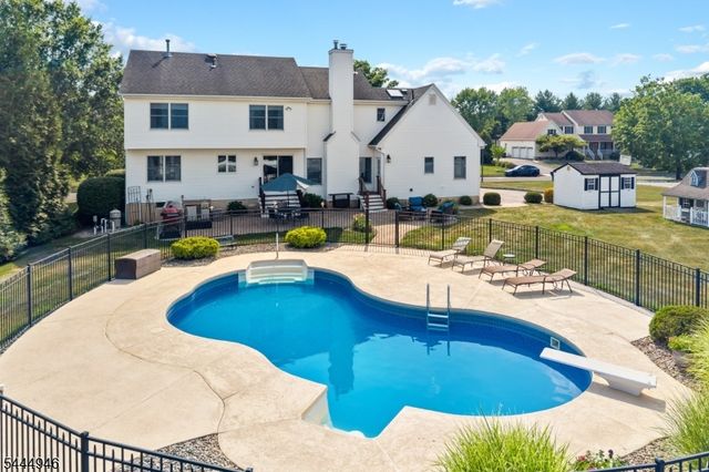 13 Matrick Ct, Hillsborough Twp., NJ 08844