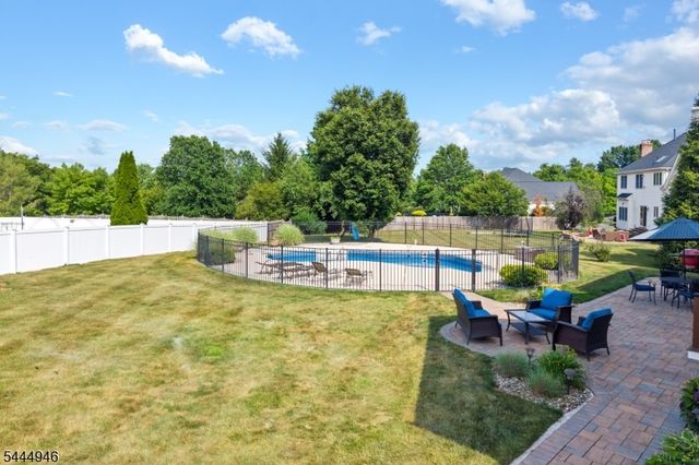 13 Matrick Ct, Hillsborough Twp., NJ 08844