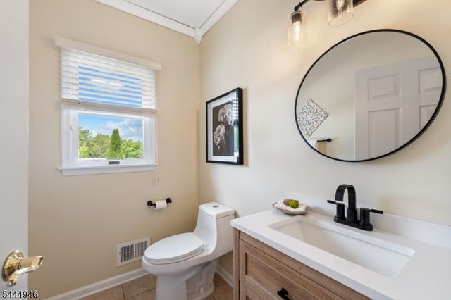 13 Matrick Ct, Hillsborough Twp., NJ 08844