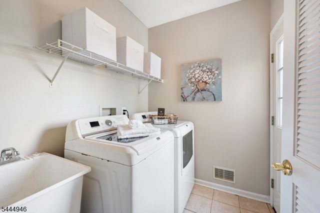 13 Matrick Ct, Hillsborough Twp., NJ 08844
