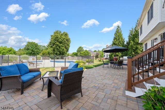 13 Matrick Ct, Hillsborough Twp., NJ 08844