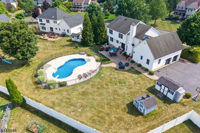 13 Matrick Ct, Hillsborough Twp., NJ 08844