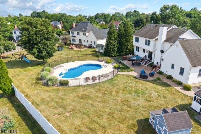 13 Matrick Ct, Hillsborough Twp., NJ 08844