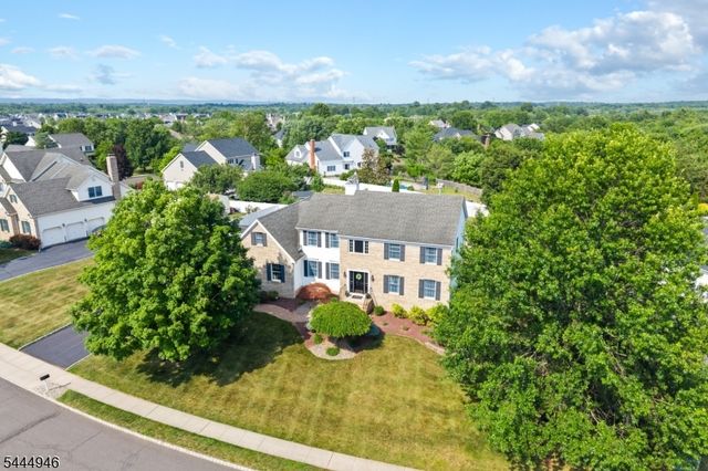 13 Matrick Ct, Hillsborough Twp., NJ 08844