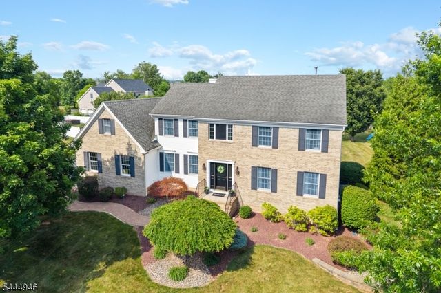 13 Matrick Ct, Hillsborough Twp., NJ 08844