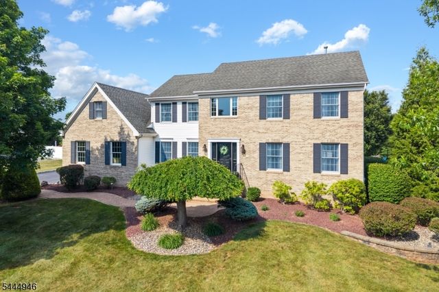 13 Matrick Ct, Hillsborough Twp., NJ 08844