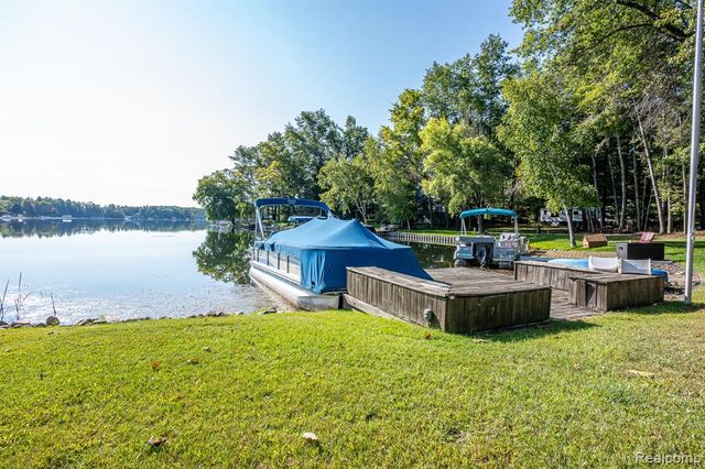 4649 Queens Way, Gladwin, MI 48624