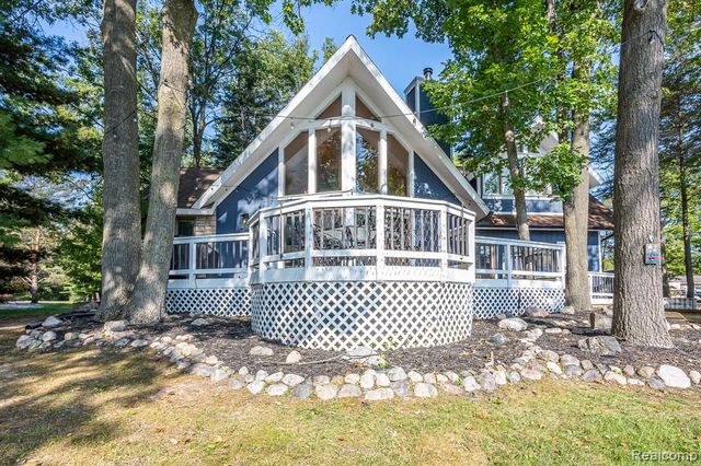 4649 Queens Way, Gladwin, MI 48624