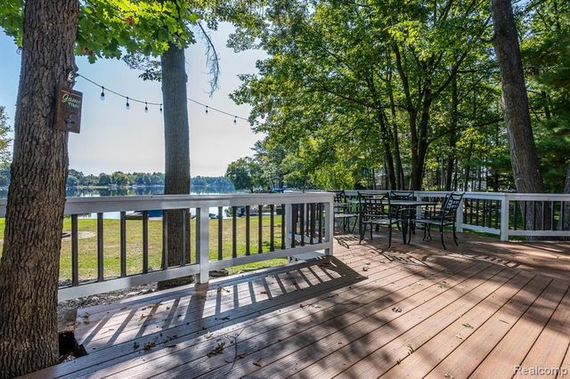 4649 Queens Way, Gladwin, MI 48624