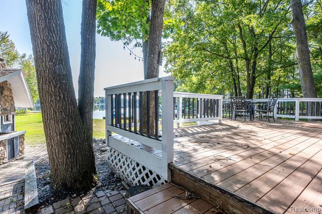 4649 Queens Way, Gladwin, MI 48624