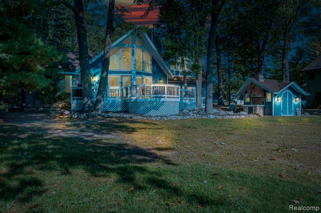 4649 Queens Way, Gladwin, MI 48624