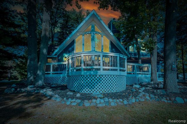 4649 Queens Way, Gladwin, MI 48624