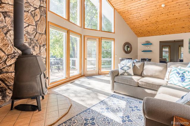 4649 Queens Way, Gladwin, MI 48624