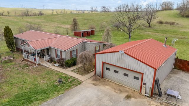 360 N Middletown Road, Winchester, KY 40391