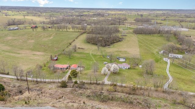 360 N Middletown Road, Winchester, KY 40391