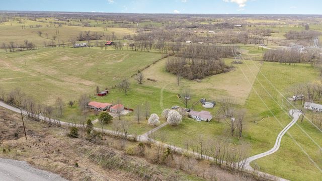 360 N Middletown Road, Winchester, KY 40391