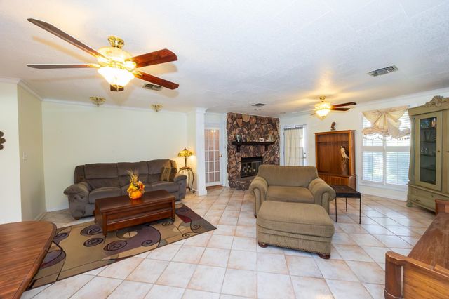 101 Central Lafourche Drive, Raceland, LA 70394