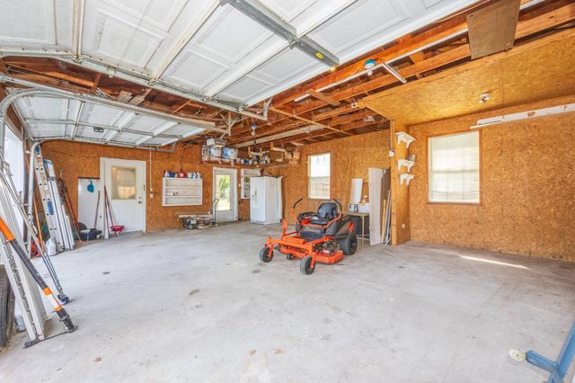101 Central Lafourche Drive, Raceland, LA 70394