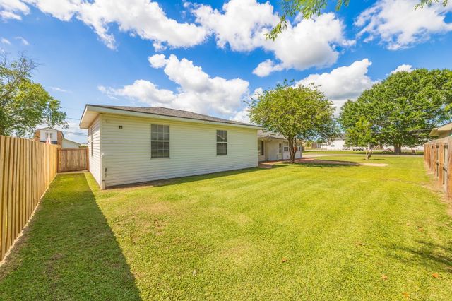 101 Central Lafourche Drive, Raceland, LA 70394