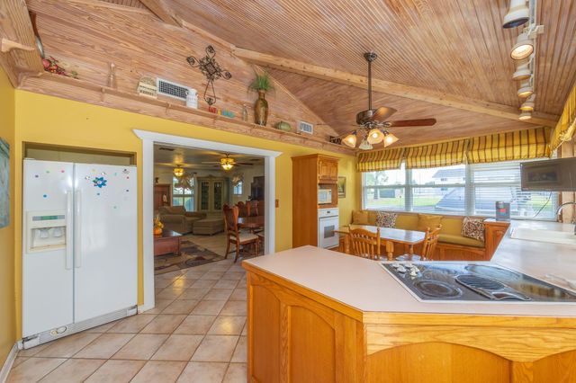 101 Central Lafourche Drive, Raceland, LA 70394