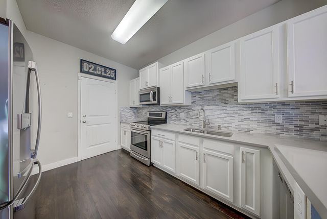 6463 Azura Lake Road, Lake Worth, FL 33463