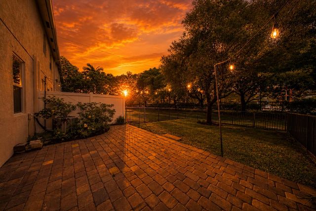 6463 Azura Lake Road, Lake Worth, FL 33463