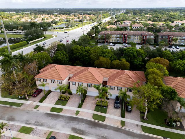6463 Azura Lake Road, Lake Worth, FL 33463