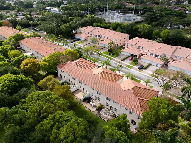 6463 Azura Lake Road, Lake Worth, FL 33463