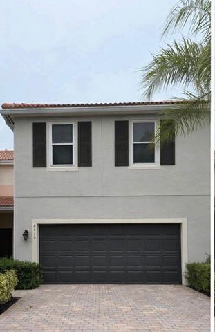 6463 Azura Lake Road, Lake Worth, FL 33463