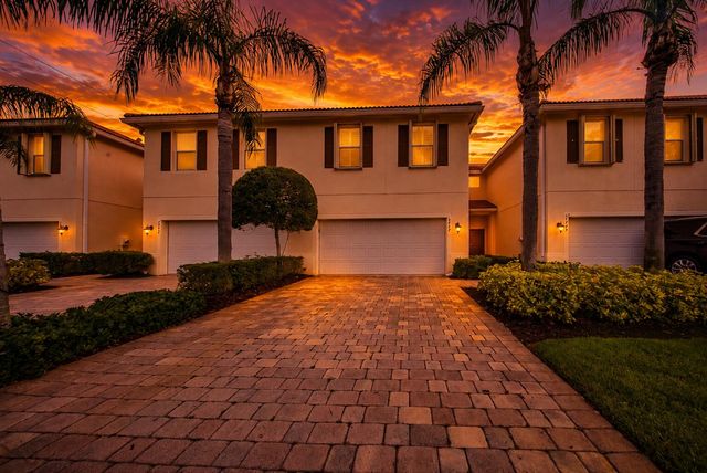 6463 Azura Lake Road, Lake Worth, FL 33463