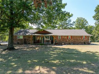 110662 S 4750 Road, Muldrow, OK 74948