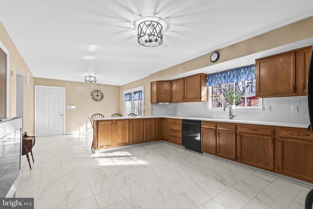 213 KING JAMES RD, Upper Marlboro, MD 20774